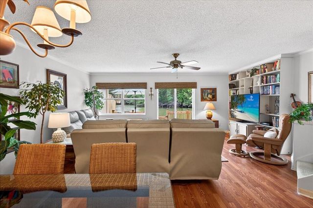 525 LAKE BRIDGE DRIVE, Ormond Beach, FL 32174