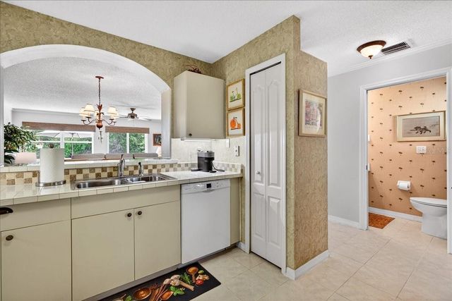 525 LAKE BRIDGE DRIVE, Ormond Beach, FL 32174