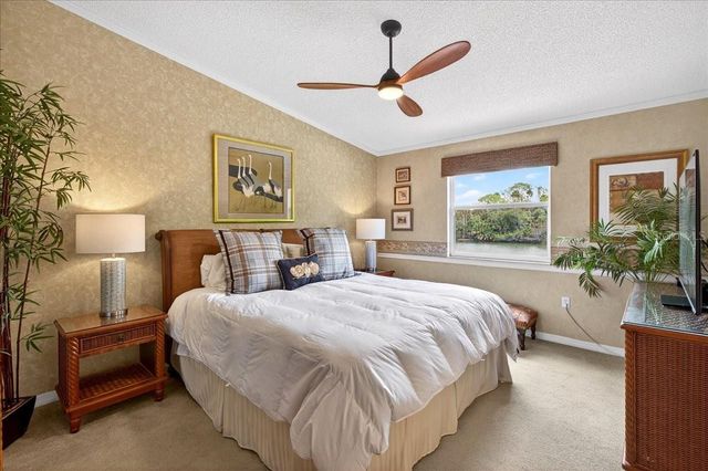 525 LAKE BRIDGE DRIVE, Ormond Beach, FL 32174