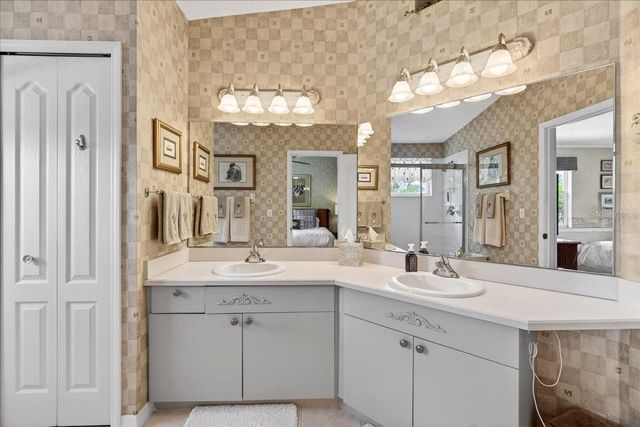 525 LAKE BRIDGE DRIVE, Ormond Beach, FL 32174