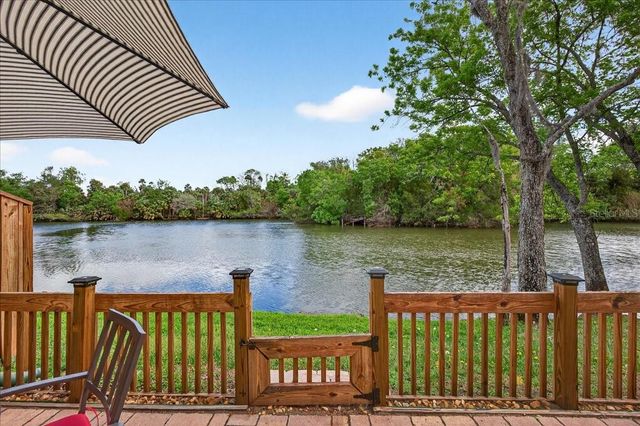 525 LAKE BRIDGE DRIVE, Ormond Beach, FL 32174