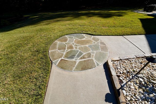 2604 Homestead Forest Drive, Zebulon, NC 27597