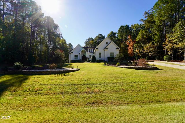 2604 Homestead Forest Drive, Zebulon, NC 27597