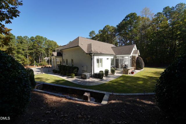 2604 Homestead Forest Drive, Zebulon, NC 27597