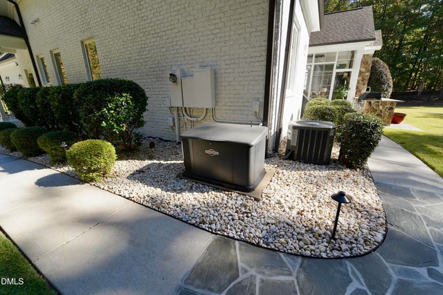 2604 Homestead Forest Drive, Zebulon, NC 27597