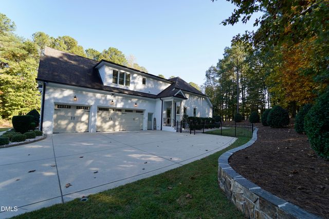 2604 Homestead Forest Drive, Zebulon, NC 27597