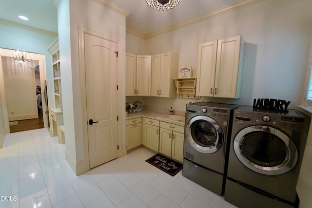 2604 Homestead Forest Drive, Zebulon, NC 27597