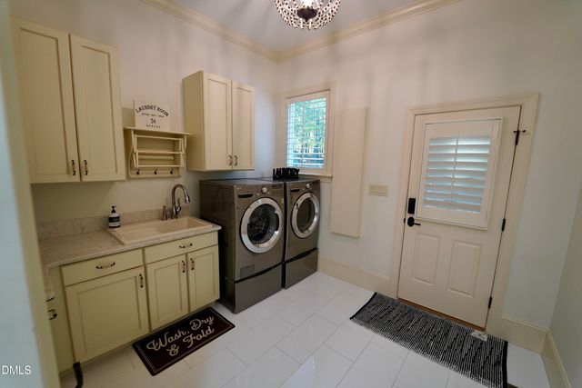 2604 Homestead Forest Drive, Zebulon, NC 27597