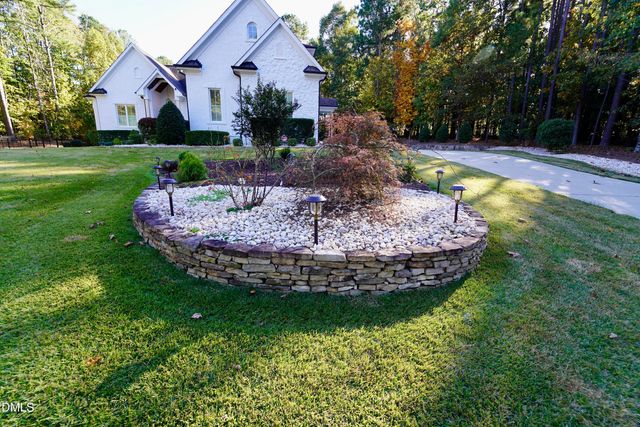 2604 Homestead Forest Drive, Zebulon, NC 27597