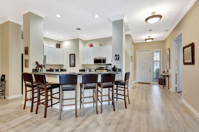 2941 Twin Oaks Way, Wellington, FL 33414