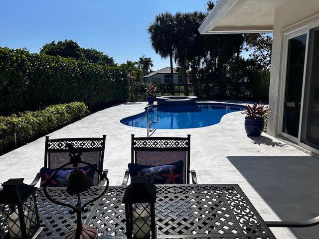 2941 Twin Oaks Way, Wellington, FL 33414