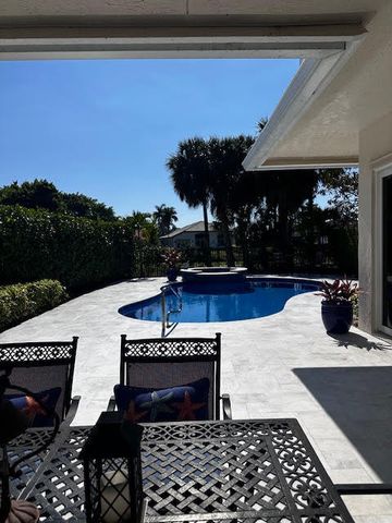 2941 Twin Oaks Way, Wellington, FL 33414