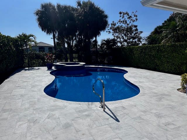 2941 Twin Oaks Way, Wellington, FL 33414