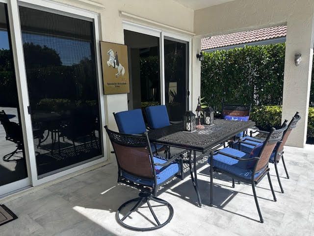 2941 Twin Oaks Way, Wellington, FL 33414