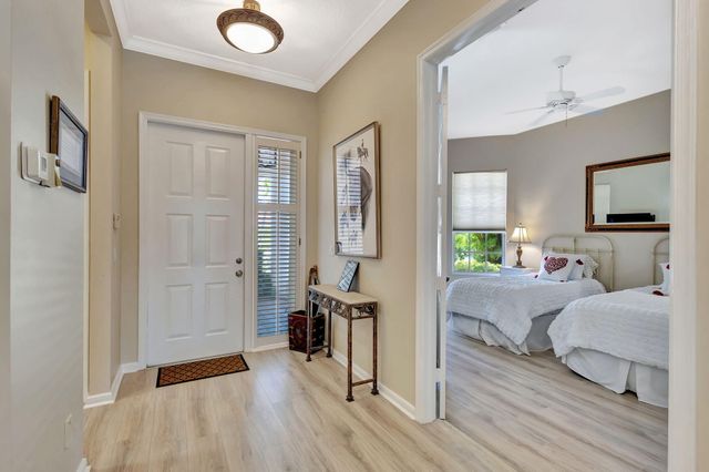 2941 Twin Oaks Way, Wellington, FL 33414