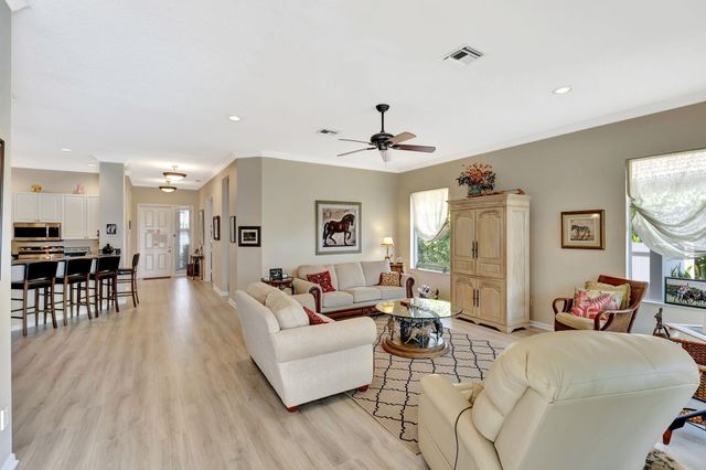 2941 Twin Oaks Way, Wellington, FL 33414