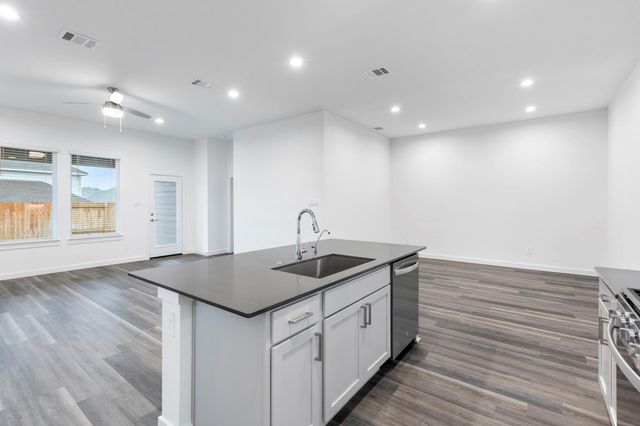 1589 Oakdale Crest Road, Montgomery, TX 77316