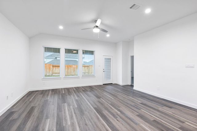 1589 Oakdale Crest Road, Montgomery, TX 77316