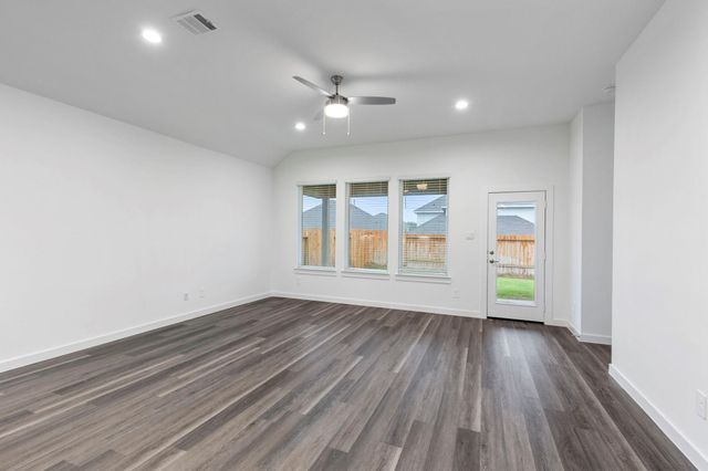 1589 Oakdale Crest Road, Montgomery, TX 77316