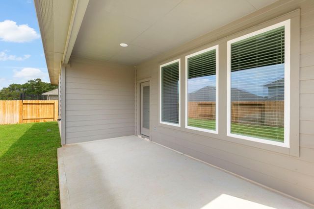 1589 Oakdale Crest Road, Montgomery, TX 77316
