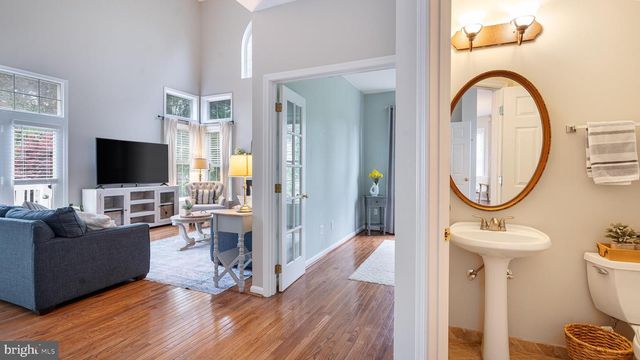 25316 HERRING CREEK DR, Chantilly, VA 20152