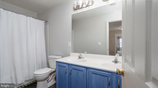 25316 HERRING CREEK DR, Chantilly, VA 20152