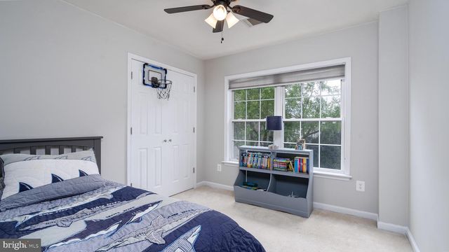 25316 HERRING CREEK DR, Chantilly, VA 20152