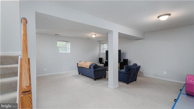 25316 HERRING CREEK DR, Chantilly, VA 20152