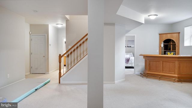 25316 HERRING CREEK DR, Chantilly, VA 20152