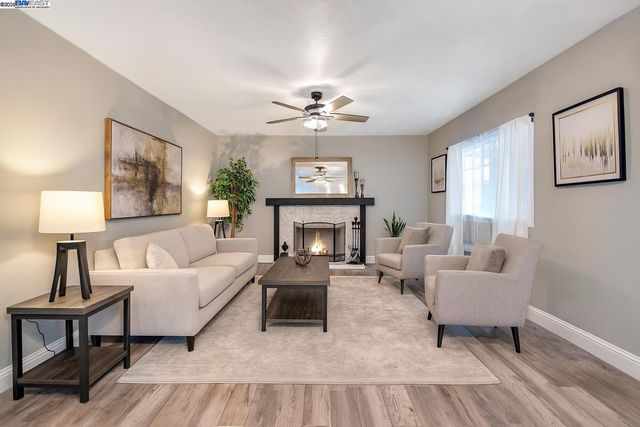 1300 Cavallo Rd, Antioch, CA 94509