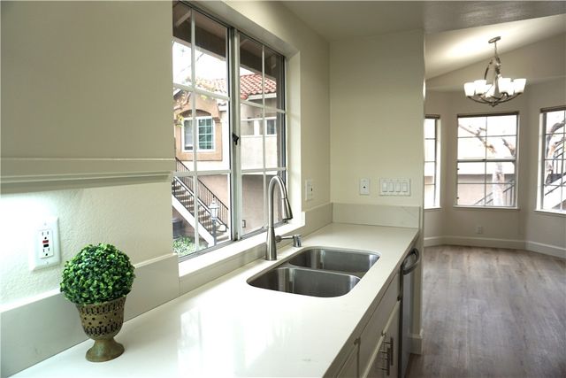 4 Via Compania, Rancho Santa Margarita, CA 92688