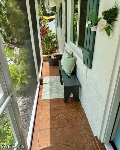1447 Shadowlawn DR, Naples, FL 34104