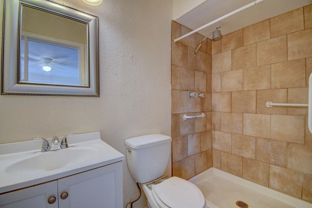 2813 Desert Garden Lane SW, Albuquerque, NM 87105