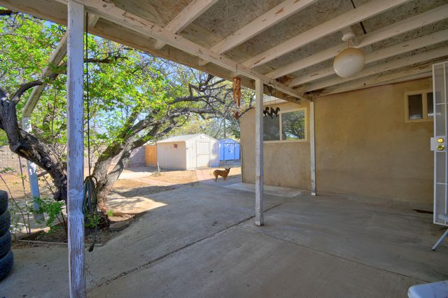 2813 Desert Garden Lane SW, Albuquerque, NM 87105