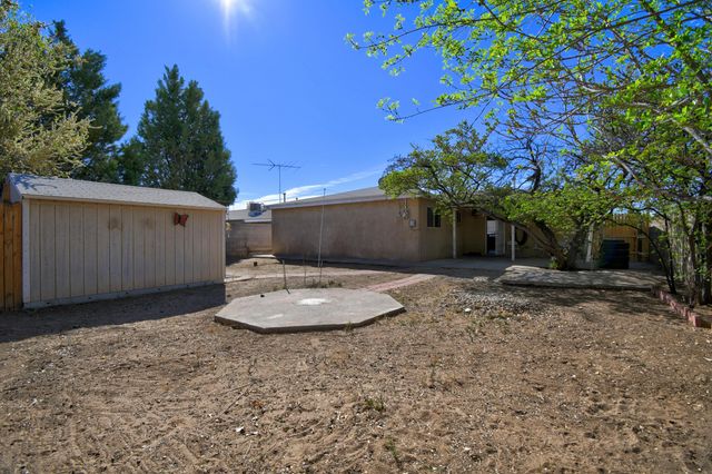 2813 Desert Garden Lane SW, Albuquerque, NM 87105