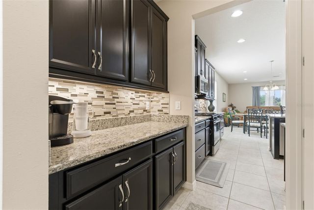 5617 MAIDENSTONE WAY, Palmetto, FL 34221