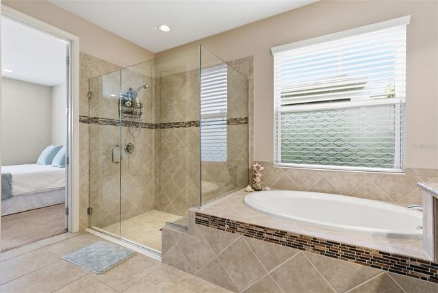 5617 MAIDENSTONE WAY, Palmetto, FL 34221