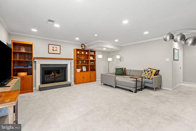 9864 HIGH WATER CT, Burke, VA 22015