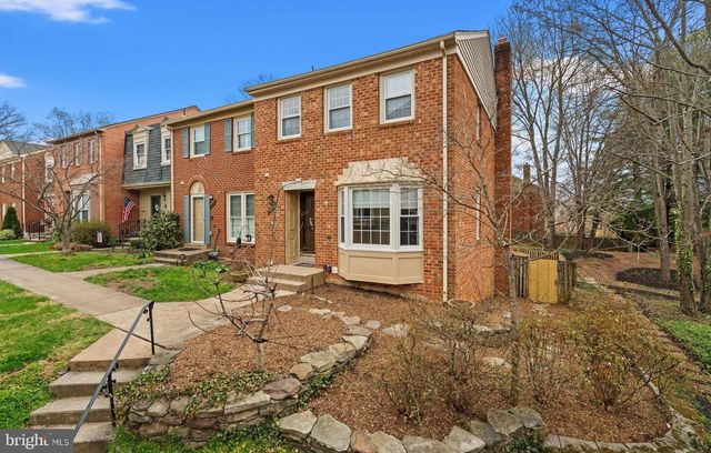 9864 HIGH WATER CT, Burke, VA 22015