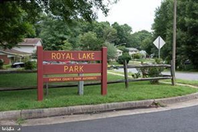 9864 HIGH WATER CT, Burke, VA 22015