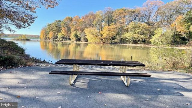 9864 HIGH WATER CT, Burke, VA 22015