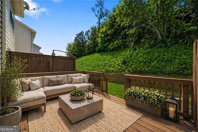 1232 Liberty Parkway NW, Atlanta, GA 30318