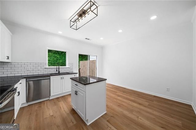 1232 Liberty Parkway NW, Atlanta, GA 30318