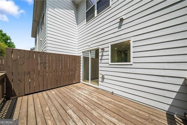 1232 Liberty Parkway NW, Atlanta, GA 30318