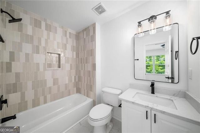 1232 Liberty Parkway NW, Atlanta, GA 30318