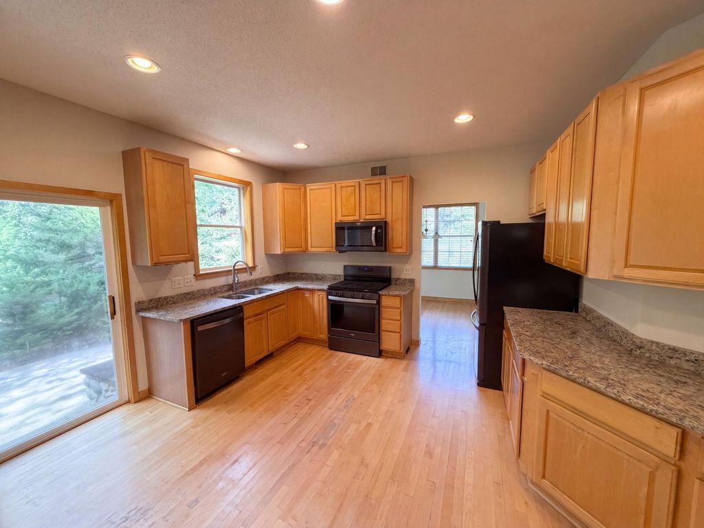 1012 Delano Court, Stillwater, MN 55082 — photo 2
