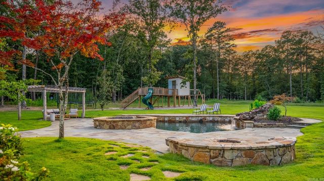 21 Somersett Drive, Roland, AR 72135