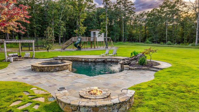 21 Somersett Drive, Roland, AR 72135