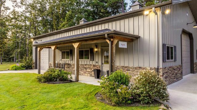 21 Somersett Drive, Roland, AR 72135
