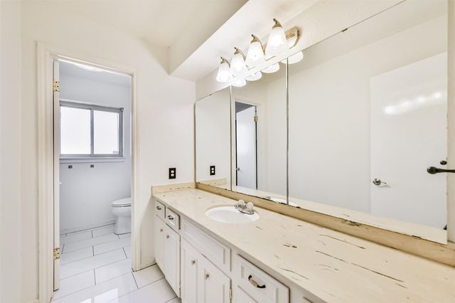 312 S 15th Street, La Porte, TX 77571